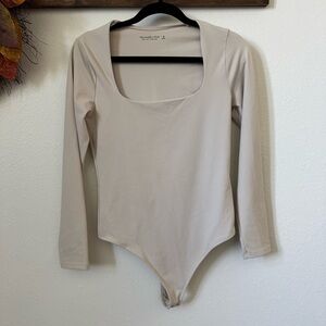 Abercrombie & Fitch Cream Soft Collection Tee